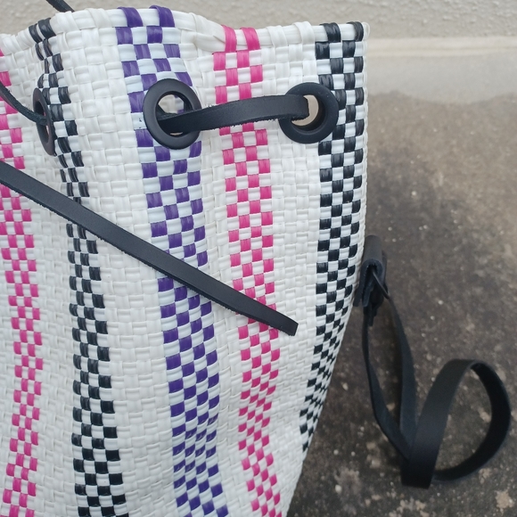 TRUSS Large Woven Leather Trim Bucket Bag - Picture 13 of 14